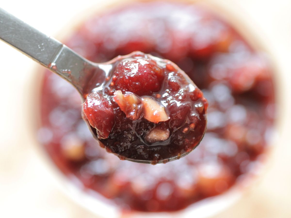 Walnut Maple Cranberry&nbsp;Sauce