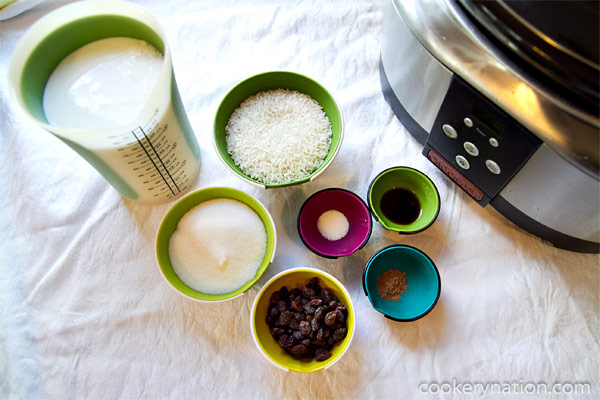  Gather your ingredients and lightly grease the slow cooker bowl.